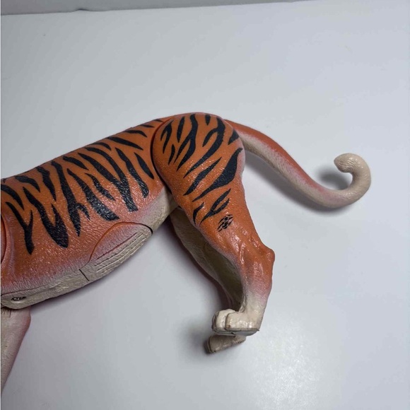 Jumanji Ferocious Tiger 10" Roaring Sound Works 2019 Lanard Action Figure Toy - Picture 5 of 5